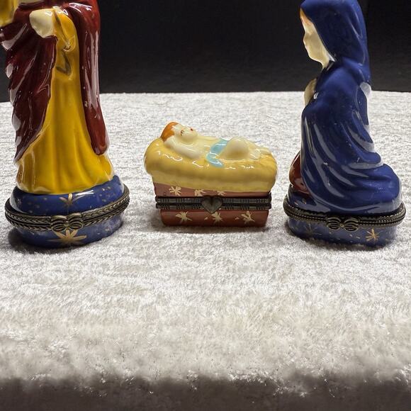 Holy Family Porcelain Hinged Trinket Box Set - Mary, Joseph & Baby Jesus - Picture 10 of 10